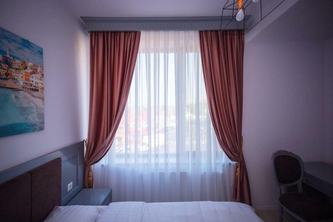 Hotel Glaris Tirgu Frumos المظهر الخارجي الصورة